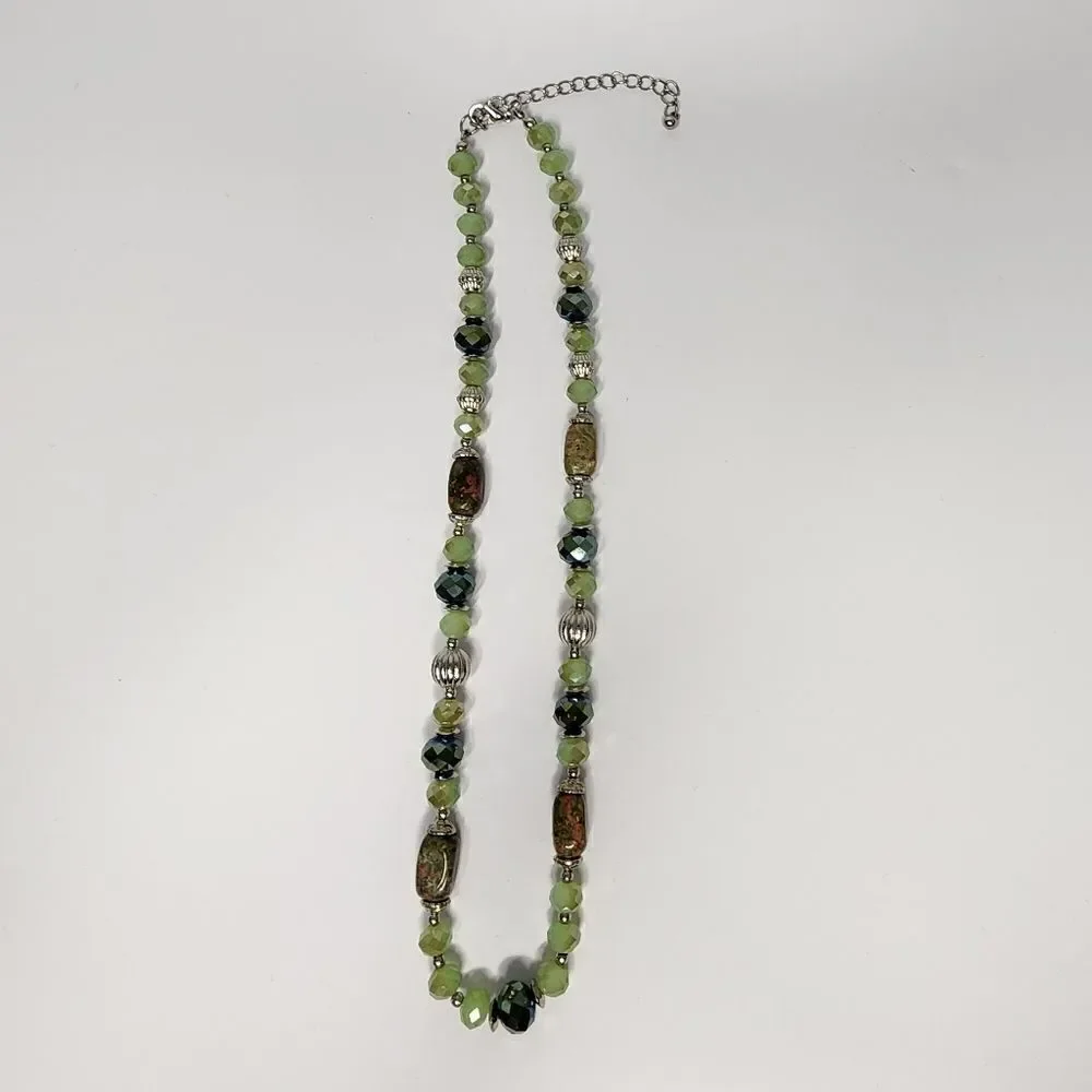 Vintage Handcrafted Silver Tone Art Frosted Glass Natural Facet Bead Necklace